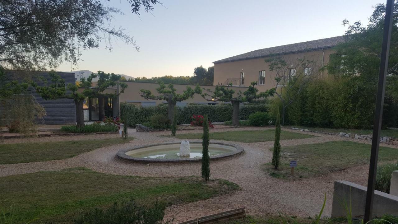 Mercure Aix-En-Provence Sainte-Victoire Chateauneuf-le-Rouge Exterior photo